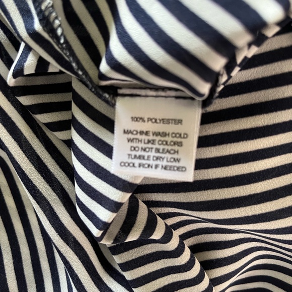 ANTHROPOLOGIE ADORABLE W5 STRIPPED TOP WITH BELL SLEEVES - Picture 5 of 5